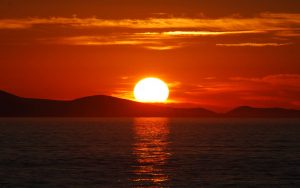Quelle est la signification symbolique d’un lever ou d’un coucher de soleil coloré ?