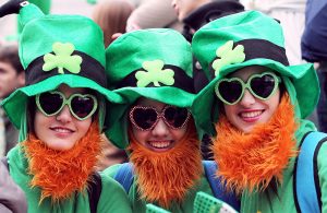 Quelle était la couleur d’origine associée à la Saint-Patrick et pourquoi a-t-elle changé ?